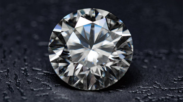 華やかな煌めきと輝きの存在感…✨0.661ctダイヤモンド