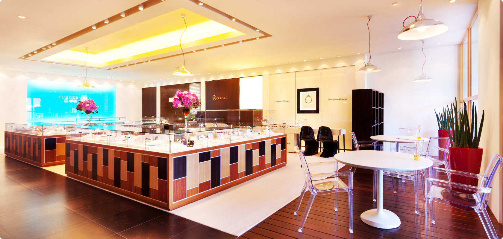 明るく開放的な空間