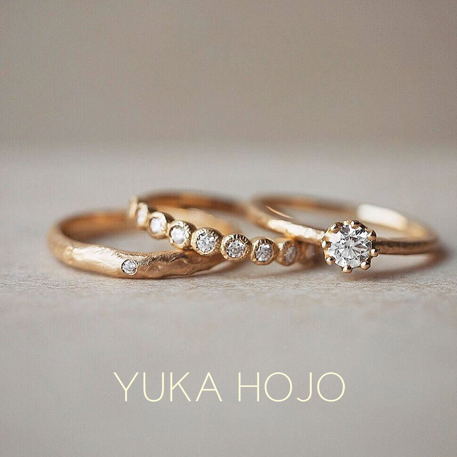 YUKA HOJOユカホウジョウの婚約指輪でエンゲージリングcapriカプリとエタニティリングのBloomブルームと結婚指輪でマリッジリングのMango treeマンゴツリー