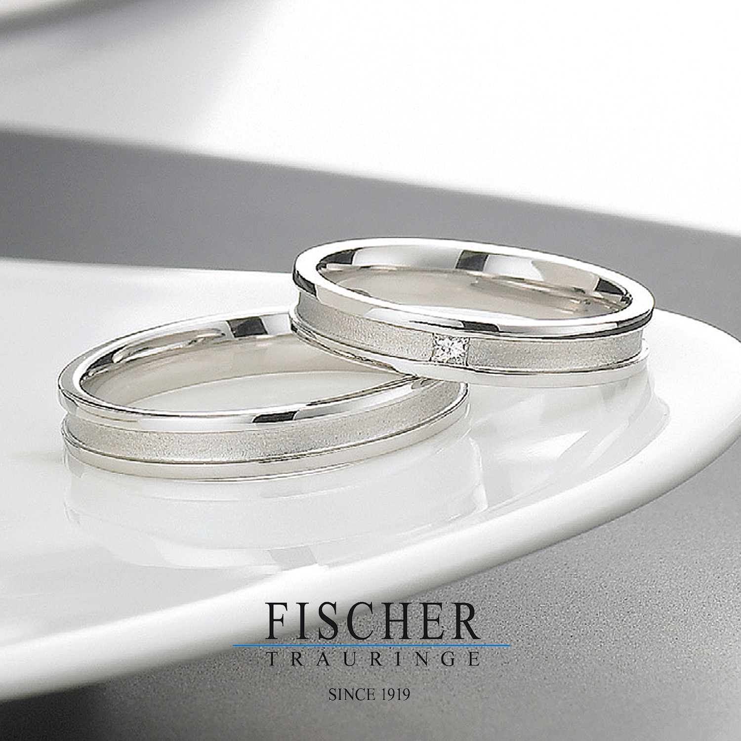 FISCHERフィッシャーの結婚指輪でWeddingRingウェディングリング9750065-025と9650065-025