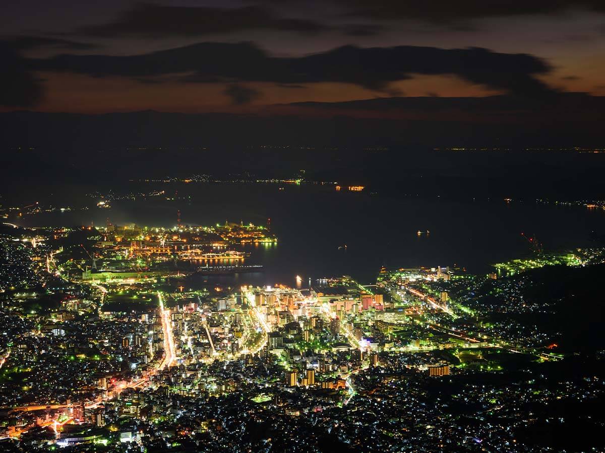 夜景がきれいな呉の灰ケ峰